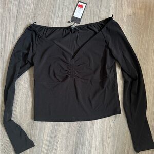 LOT of 4 women’s tops